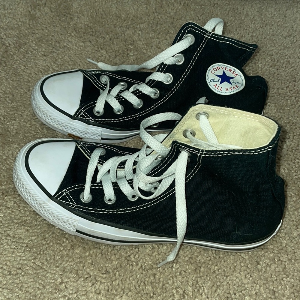 BLACK HIGH TOP CONVERSE